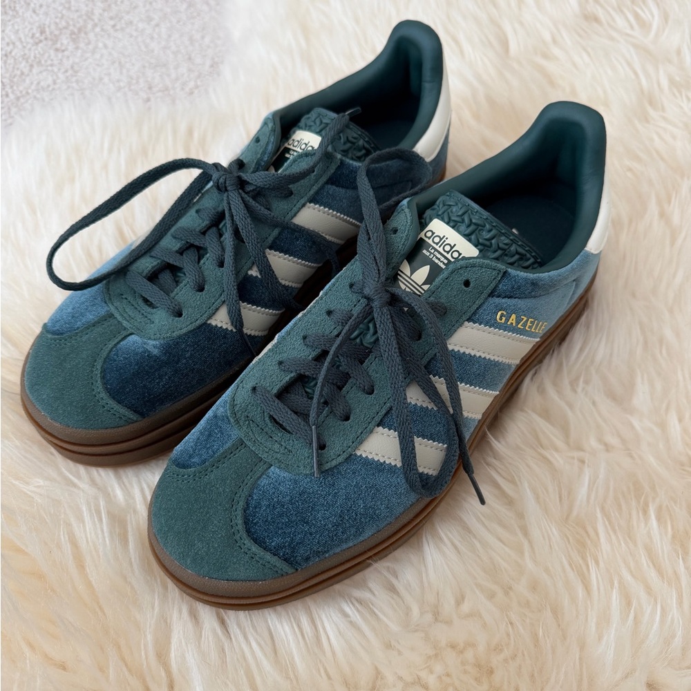 Adidas Gazelle Sneakers - Teal and White